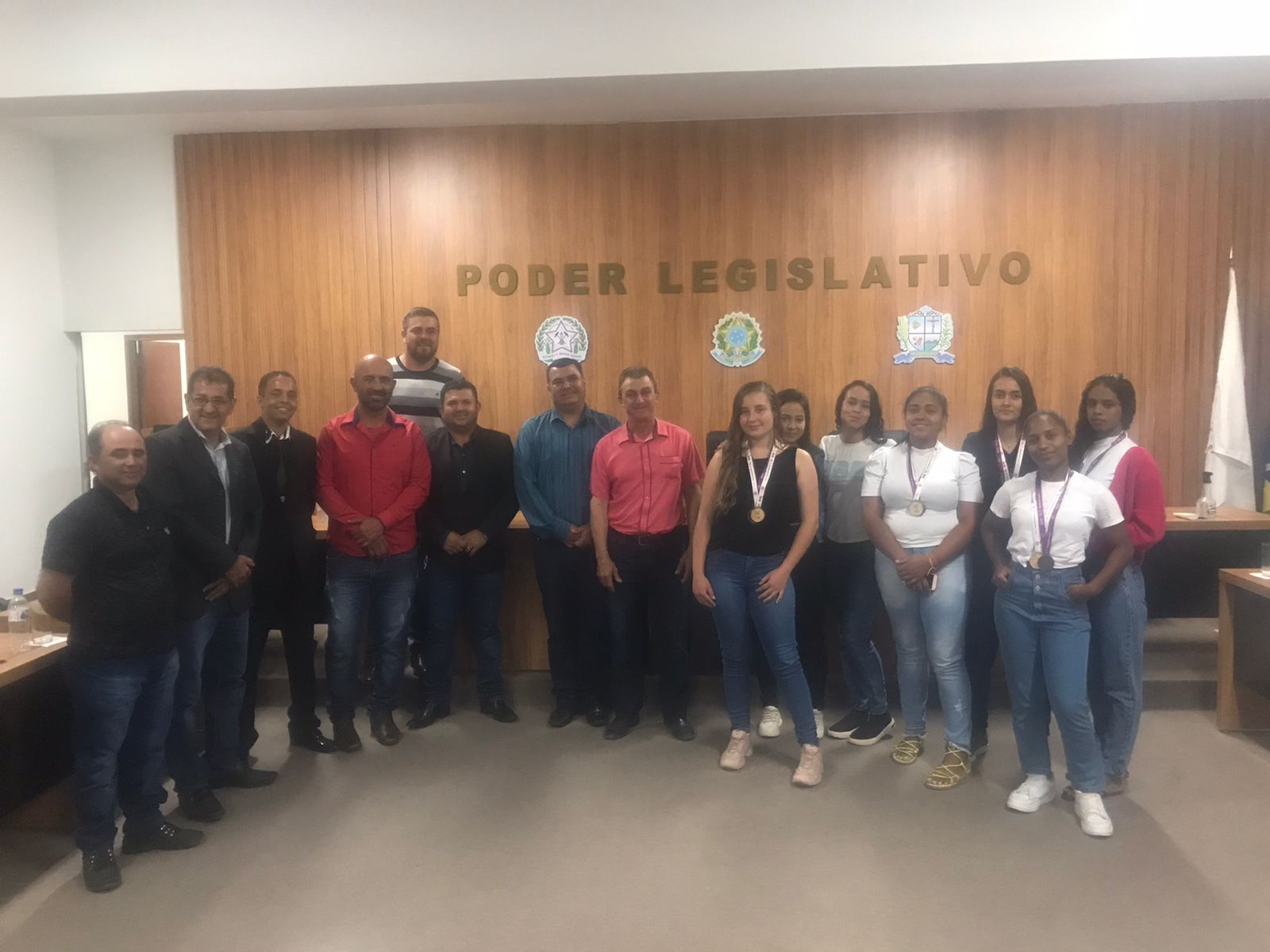 Equipe de Futsal Feminino de São Gonçalo do Abaeté - MG Conquista medalhas de ouro e bronze em campeonato intermunicipal JEMG 2022